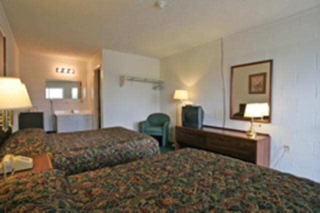 Hotel Lake Anna Glenora Номер фото